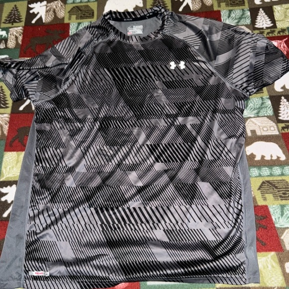 Under armor shirt - Picture 1 of 2